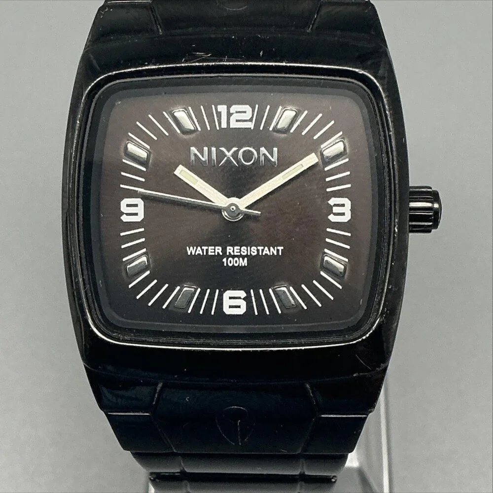 Nixon The Manual Mens Watch 32mm Black Dial Stainless Bracelet New Battery 6.25